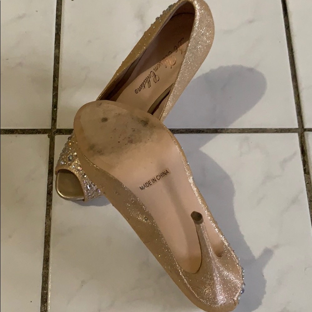 Shoes - Picture 4 of 6